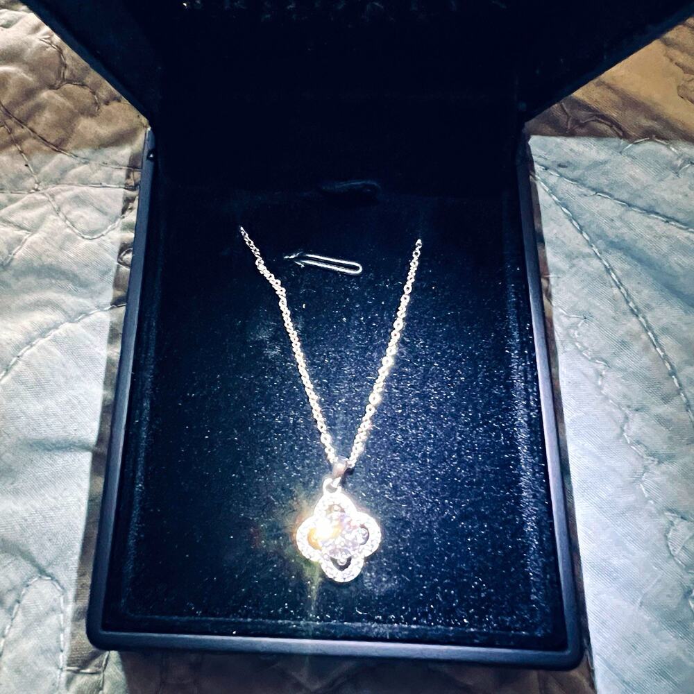 925 Sterling Silver Plated White Moissanite Flower Pendant Cable Chain Necklace